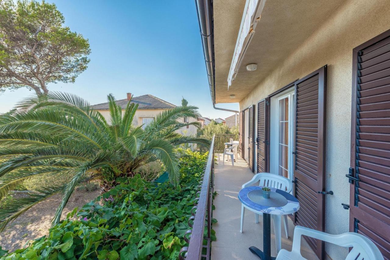 Apartments Navalia Novalja Zewnętrze zdjęcie